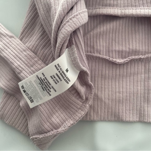 ๐ Garage Lavender Tie-Back Crop Top โ Womenโs Size Medium ๐ - Picture 7 of 10